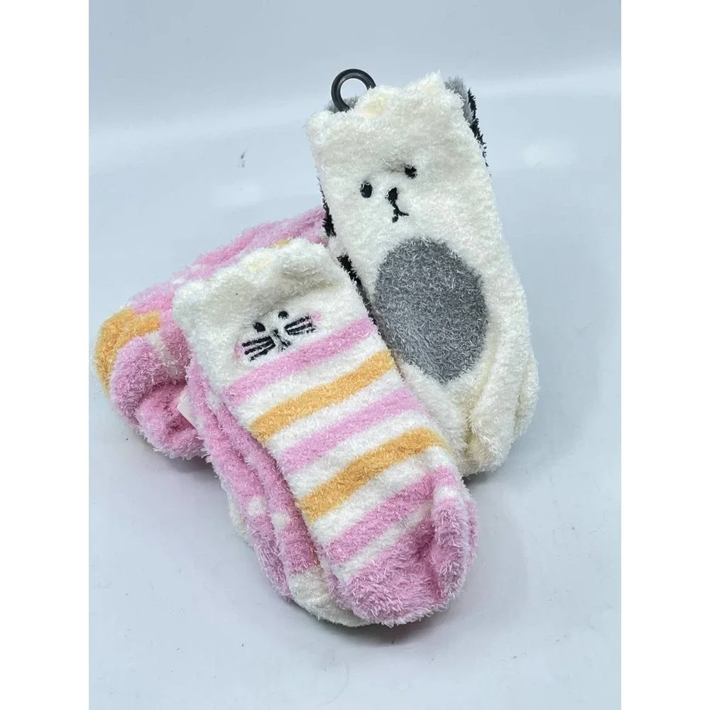 Bundle of (9) NEW NWT Nordstrom Baby Butter Newborn Socks Sze 0-3 Months SOFT! - Picture 9 of 10